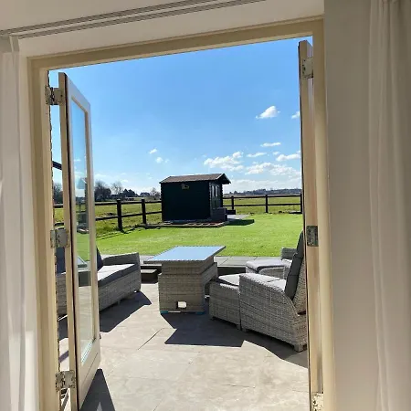 Studio Beautiful Views Near Beach And Amsterdam 公寓